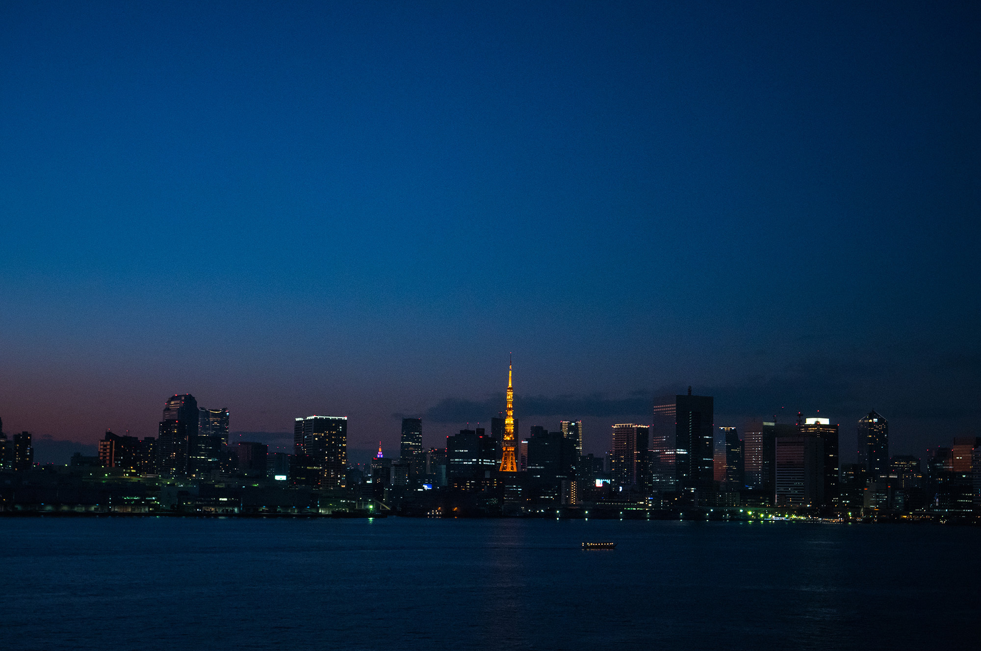 夕暮れの東京タワー